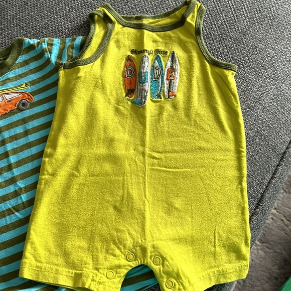 Preloved Carter’s rompers, set of 2, Size 6 - Picture 2 of 7